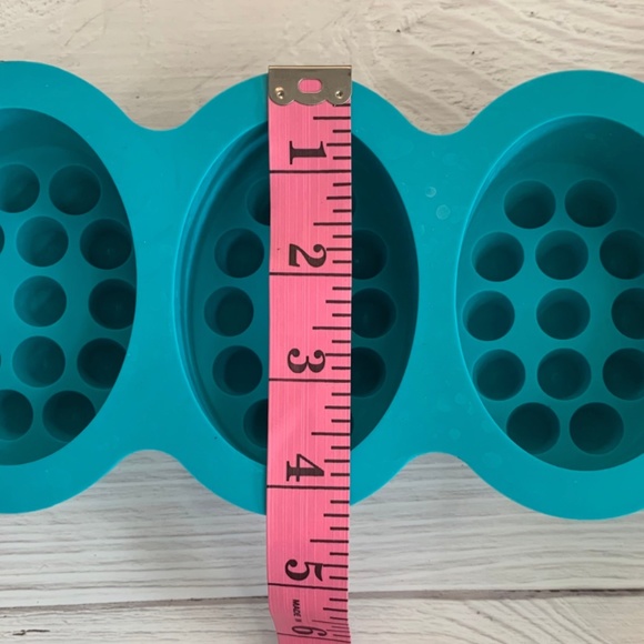 Silicone Massage Bar Soap Mold- GUC - Picture 3 of 5